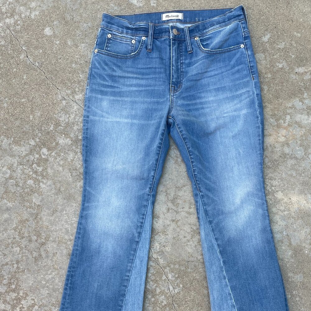 Madewell Cali Demi-Boot Jeans (Size 30)